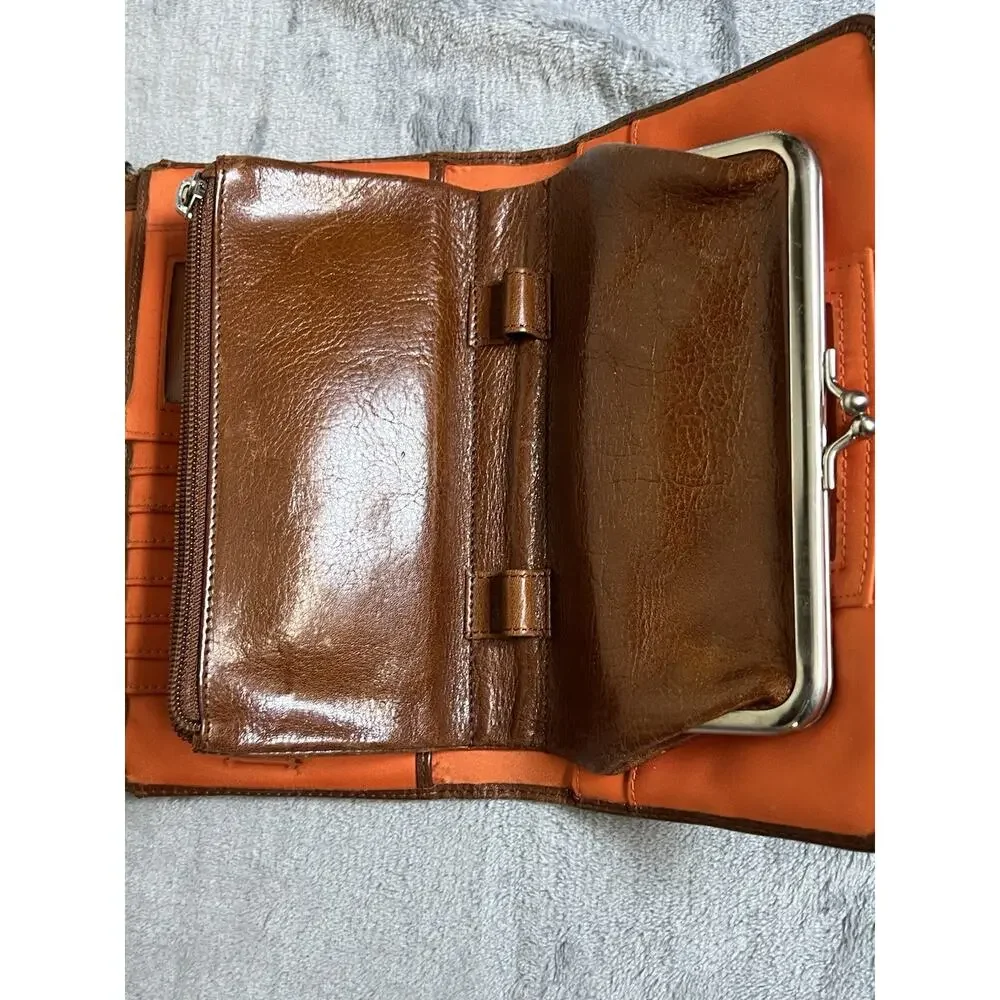 Hobo‎ Brown Leather Large Wallet Pockets Magnetic Closure Patina No Strap